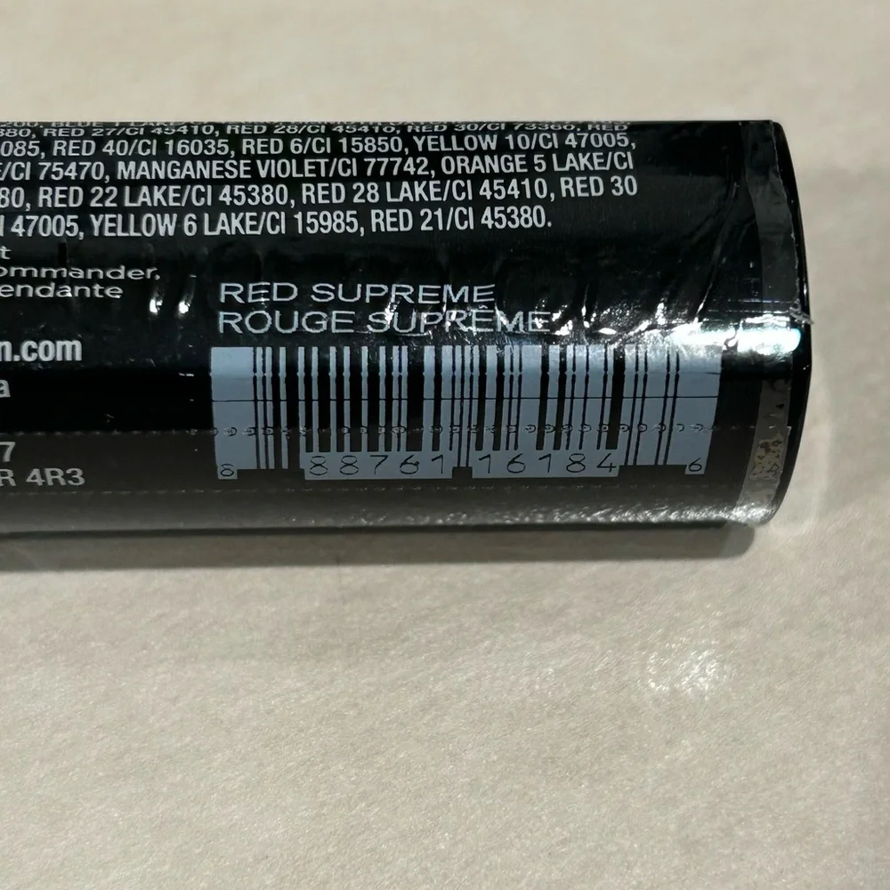 Avon True Color lipstick Perfectly Matte Rouge A Levres Red Supreme New sealed